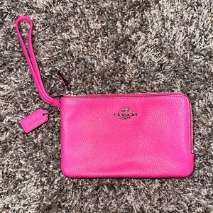 NWOT coach wristlet/wallet/change purse